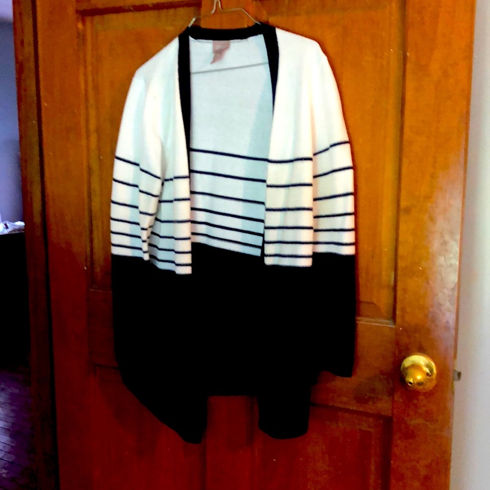 Chicos light-weight sweater